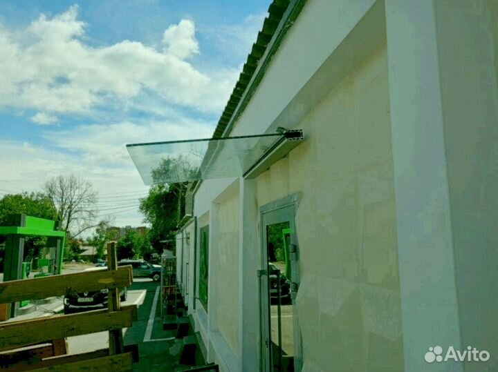 Козырек из стекла