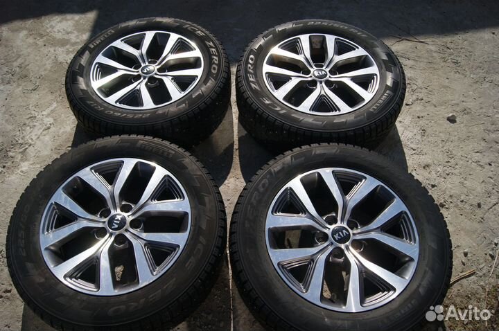 Pirelli 225 60 R17 на дисках Киа Спортаж *оригинал