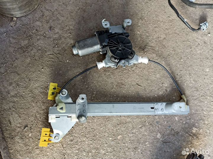 Стеклоподъёмник задний левый nissan qashqai j10