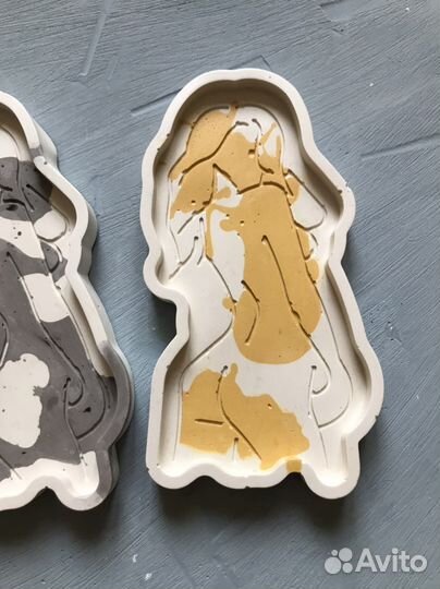 Гипсовое изделие - подставка