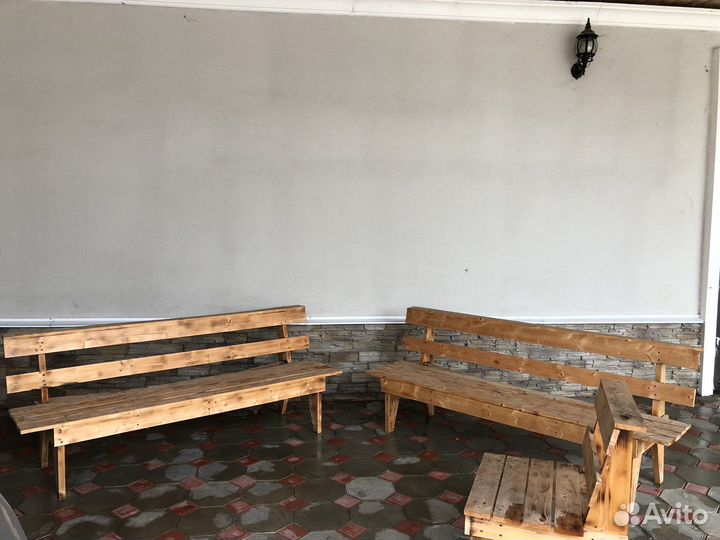 Скамейка деревянная