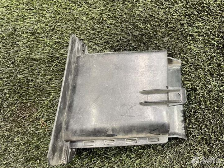 Воздуховод охлаждения тормозов правый Bmw 5 F10