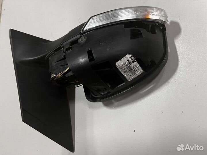 Зеркало правое электрич. с подсветкой focus II