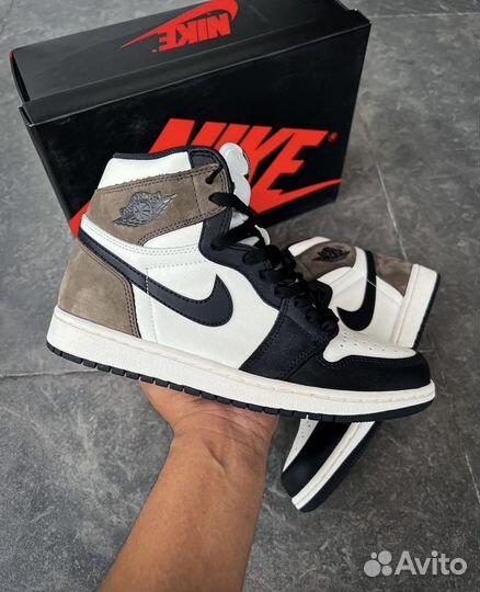 Nike Air Jordan 1 Retro High OG Dark Mocha