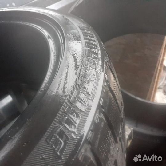 Bridgestone Blizzak Revo GZ 215/45 R17