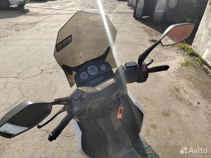 Скутер Stels Zion 150