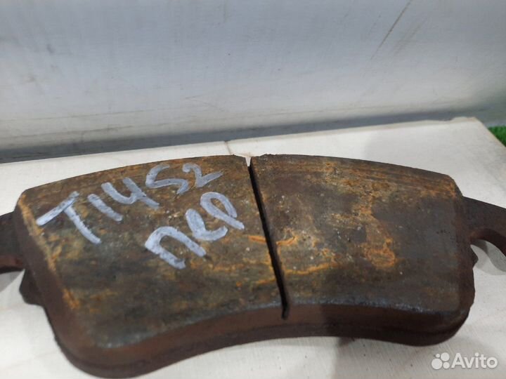 Колодки тормозные передние Mercedes E350 W212