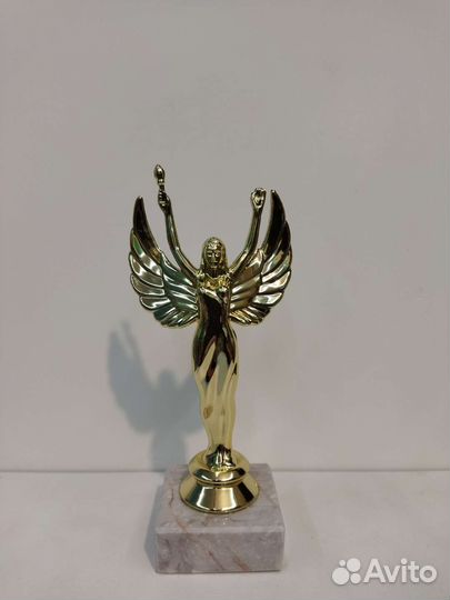 Наградные фигуры Ника