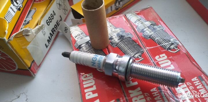 Оригинальная свеча зажигания lmar9EJ Yamaha R1