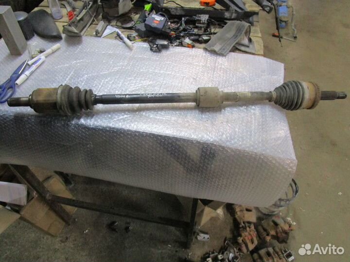 Полуось передняя правая Kia Ceed 2007-2012 (1.4-1