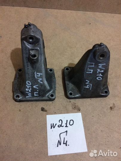 Кронштейн опоры двигателя Mercedes W210