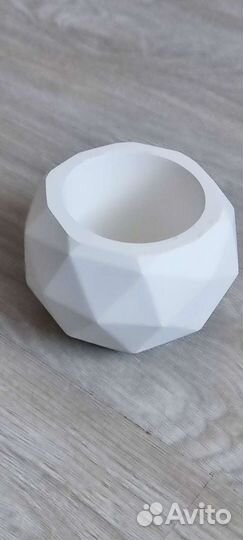 Кашпо для цветов