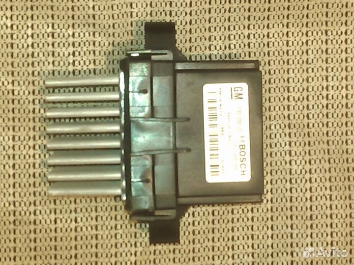 Опель астра J резистор печки