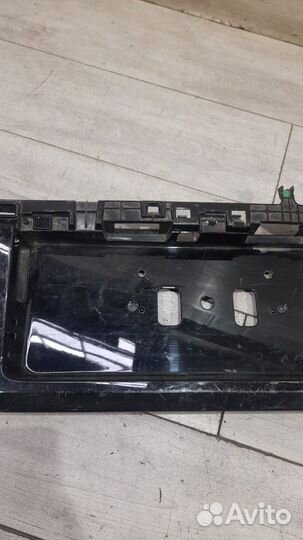 Накладка крышки багажника Toyota Land Cruiser