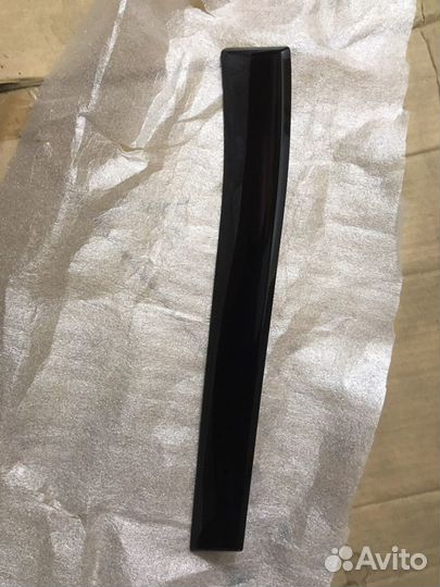 Декоративная планка на BMW E83 LCI