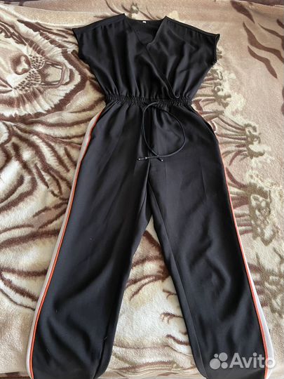 Комбинезон женский