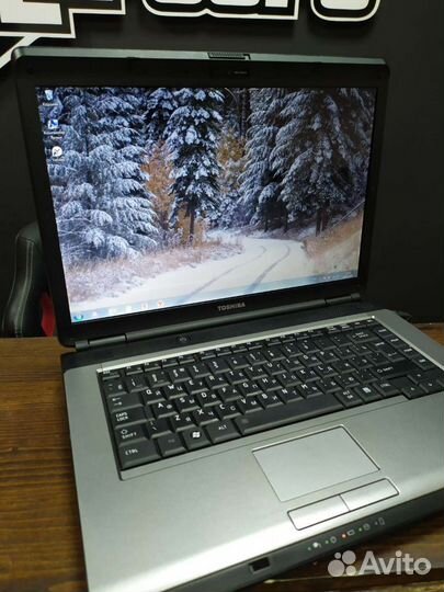 Ноутбук Toshiba / 15.6