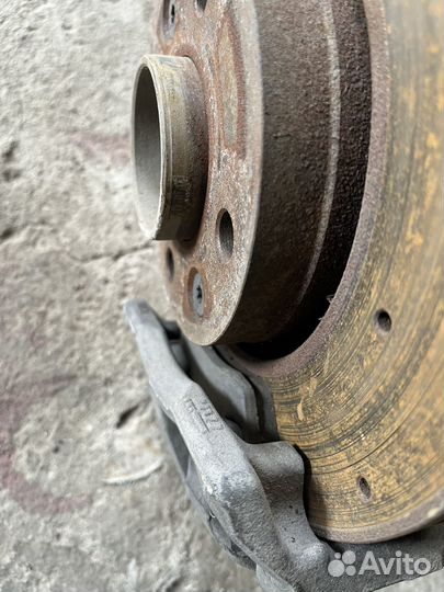 Поворотный кулак передний правый LADA vesta