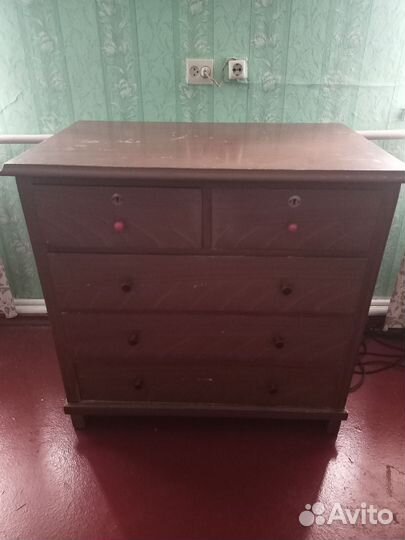 Камод из натурального дерева в хорошем состоянии