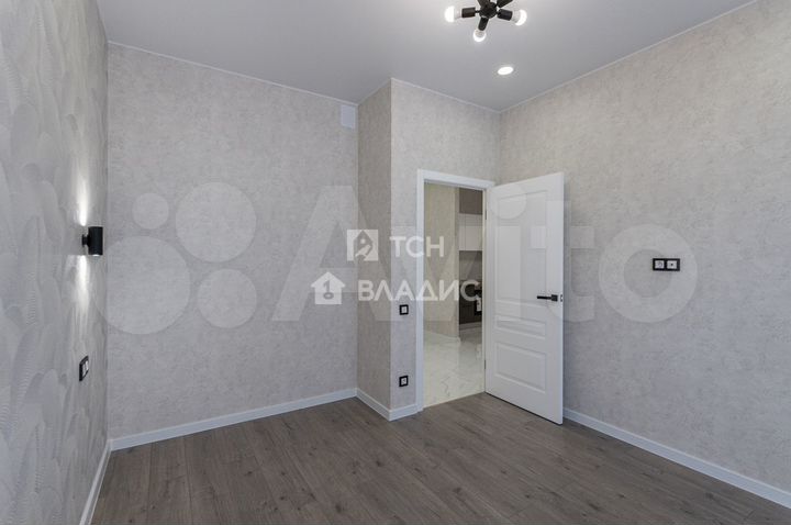 2-к. квартира, 42 м², 18/22 эт.