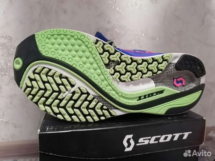 Кроссовки Scott