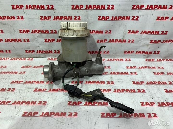 Главный тормозной цилиндр Mitsubishi Challenger