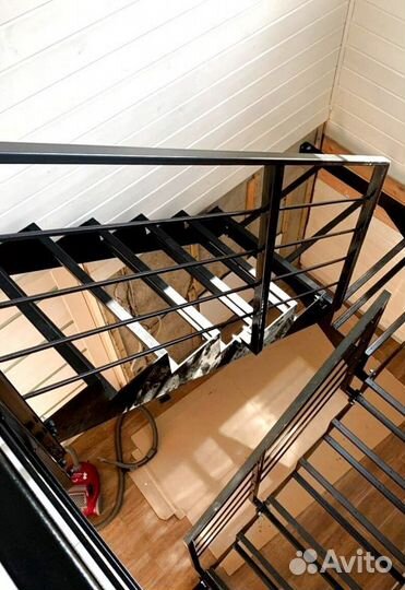 Лестница в дом. Заключаем договор