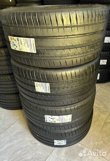 Michelin Pilot Sport 4 S 325/35 R22 и 285/40 R22