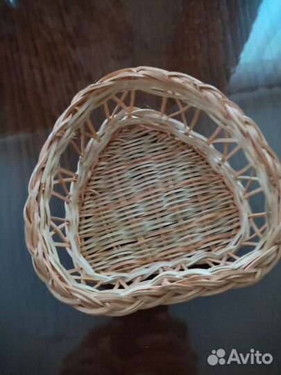 Корзина плетеная