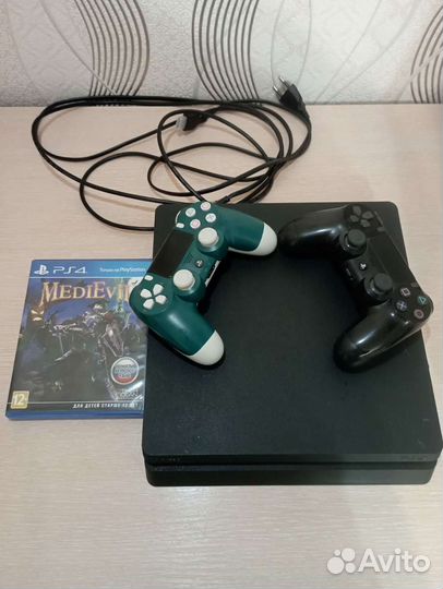 Sony playstation 4 PS4 slim