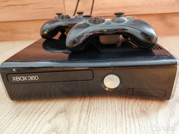 Xbox 360 slim 500gb freeboot