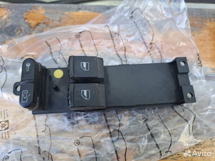 Блок управления стеклоподъёмниками