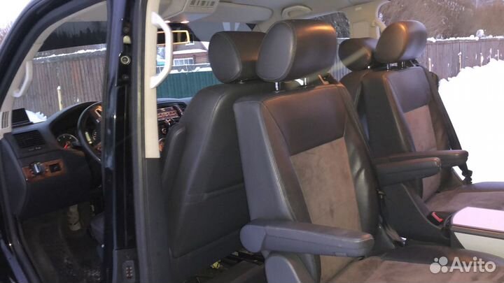 Аренда автомашины Фольксваген Мультивен с водителе