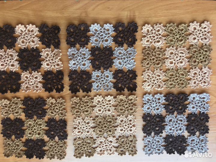 Комплект вязаных салфеток