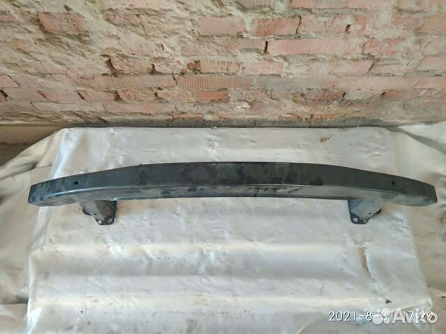 Усилитель бампера переднего Passat B5+