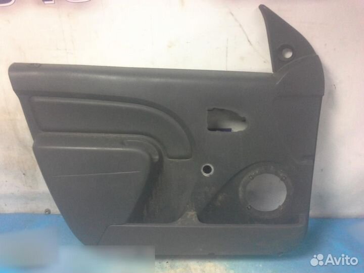Обшивка двери передней левой Renault Logan 2005-20