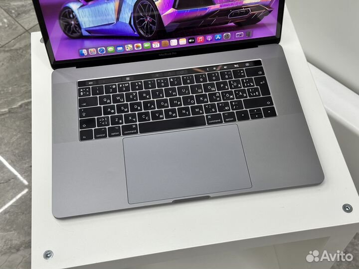 MacBook Pro 15 2018 Touch Bar i7 16Gb SSD 512Gb