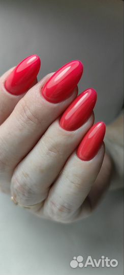 Модель на маникюр