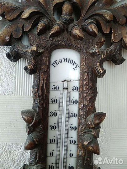 Барометр настенный