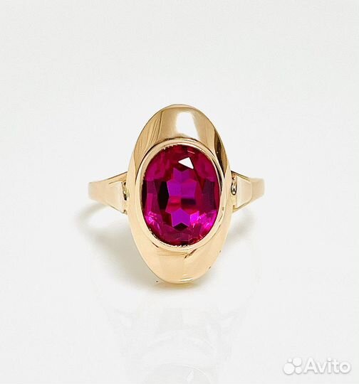 Золотое кольцо с корундом 583 проба