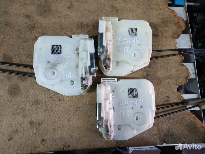 Замок двери Митсубиси Аутлендер 3