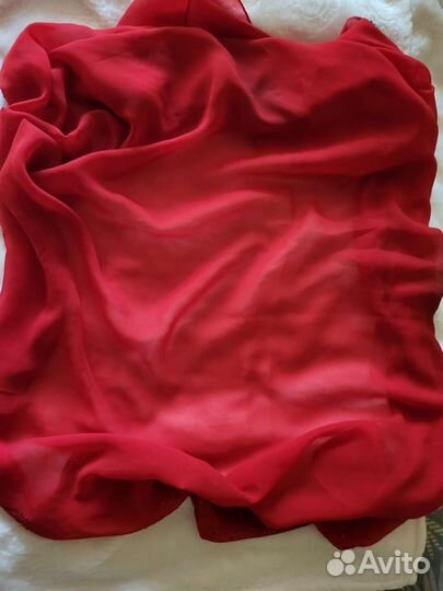 Платок красный со стразами