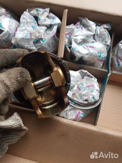 Поршень infiniti patrol vk56