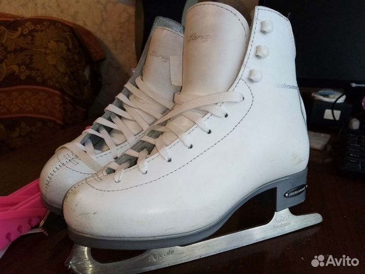 Фигурные коньки Bladerunner lara JR