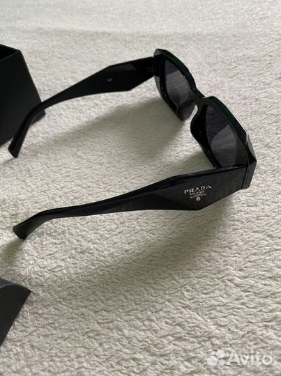Prada солнцезащитные очки женские новые