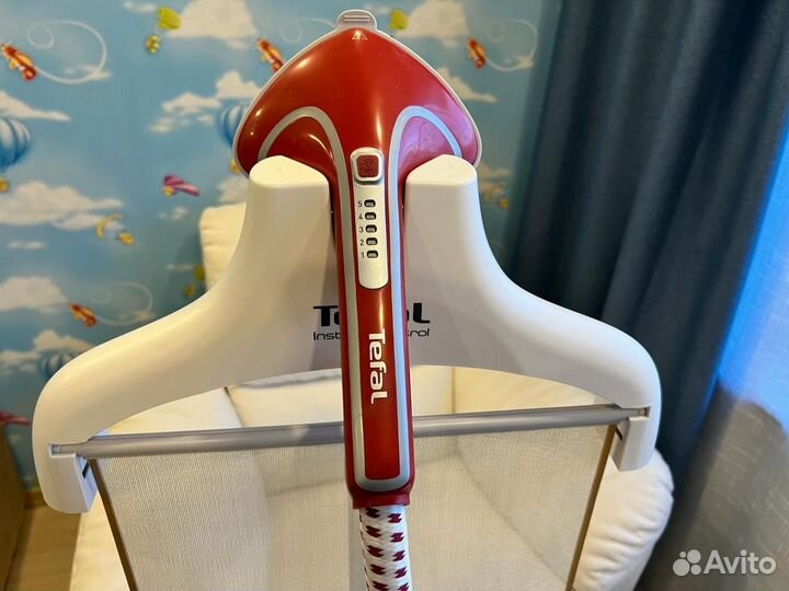 Отпариватель для одежды Tefal IS8380E1