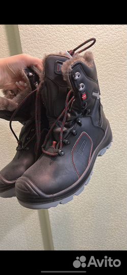 Продать обувь