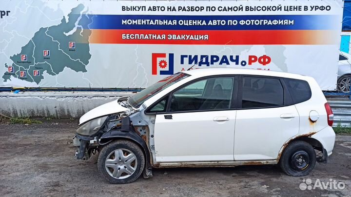 Стекло двери передней правой Honda Fit 73300SAA000