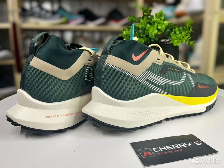 Nike pegasus trail 4 gore tex 42EU оригинал