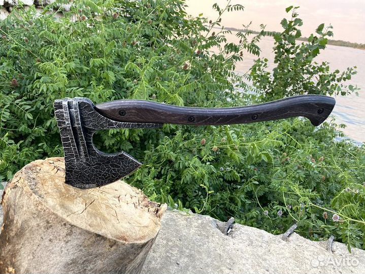 Топор туристический